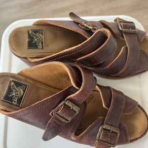Free bird caprice cognac size 10
